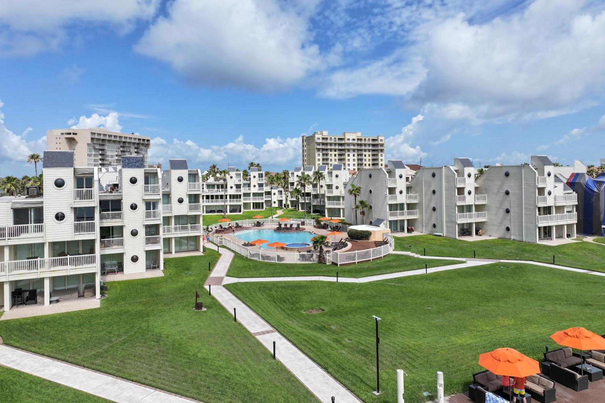 New Stunning Ocean-View Beachfront Resort, Heated Pool! South Padre Island Luaran gambar