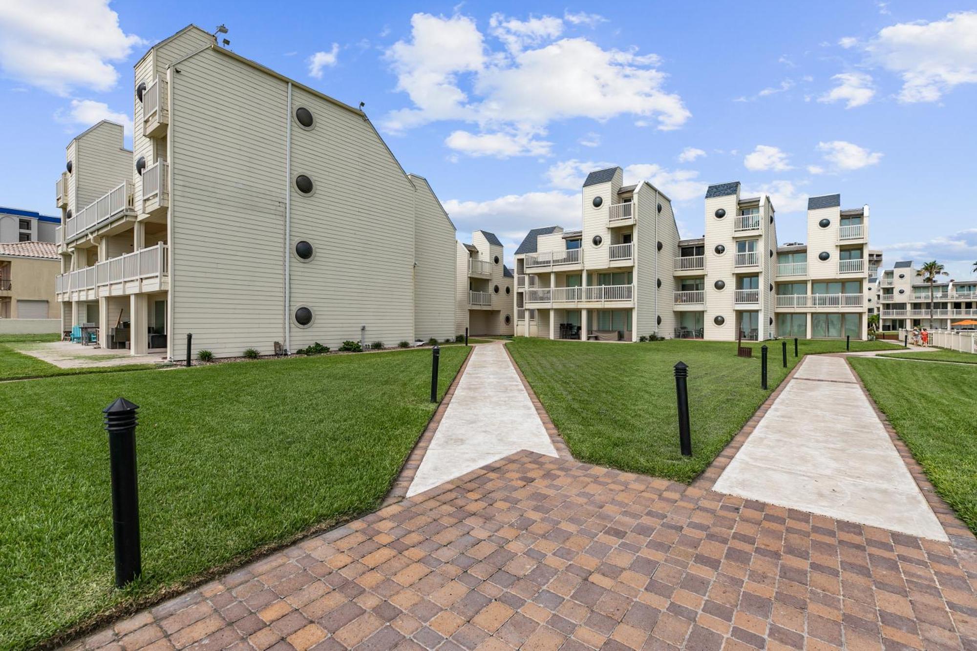 New Stunning Ocean-View Beachfront Resort, Heated Pool! South Padre Island Luaran gambar